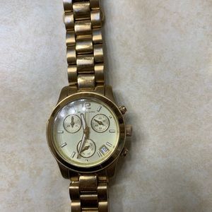Michael kors runway watch. Some wear